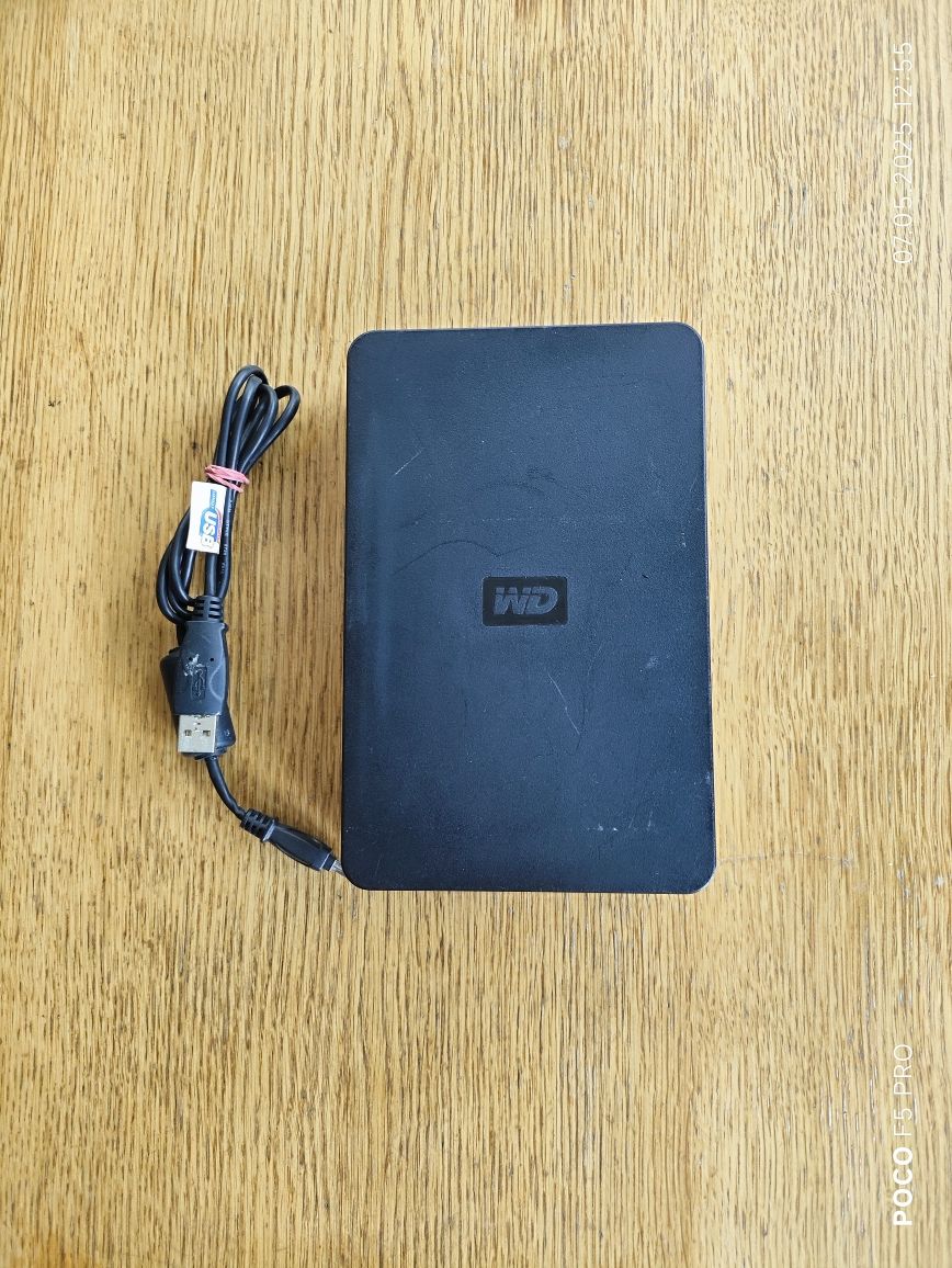 Жорсткий диск Western Digital Elements Desktop 2TB 3.5 USB 2.0 Externa