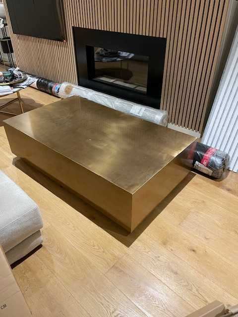 mesa centro dourada urgente!