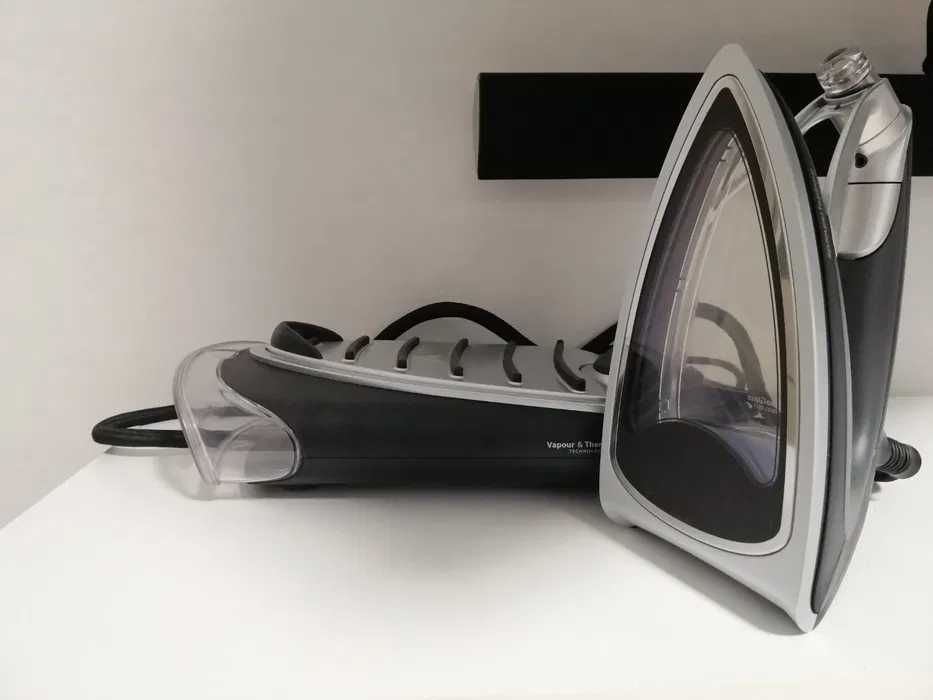 Праска Morphy Richards Redefine ATOMiST Vapour Iron (360001)