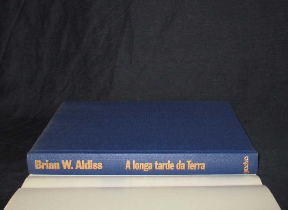 Livro A longa tarde da terra Brian W. Aldiss