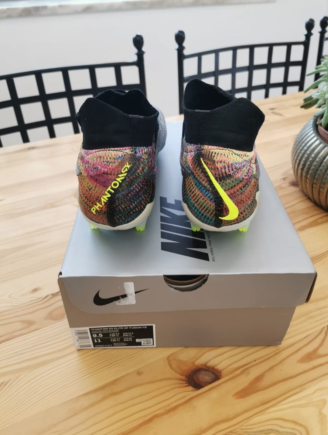 Chuteira Nike Phantom GX Elite edição Limitada
