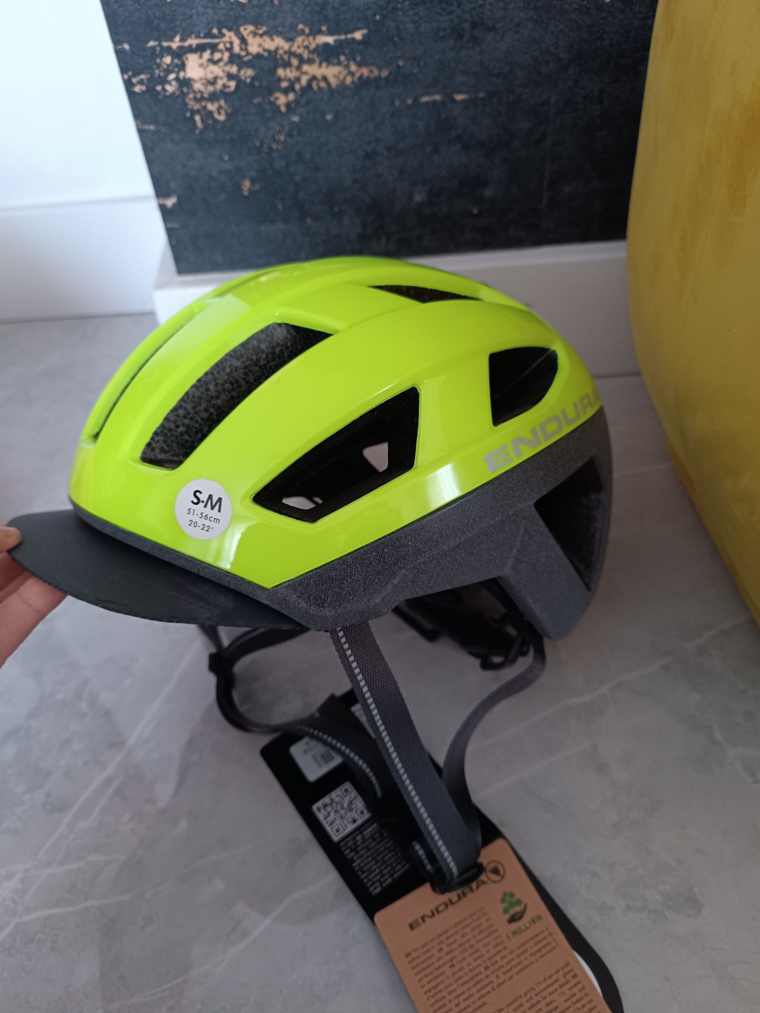 Endura lithium kask rowerowy z lampka S/M