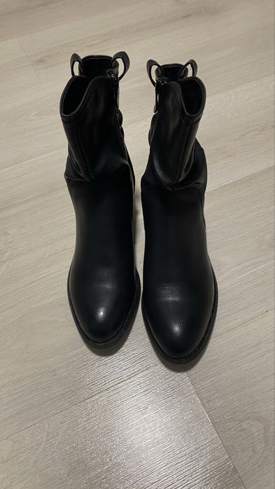 Ботінки чорні осінь каблук