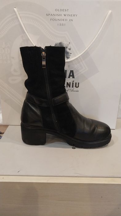 Продам женские  зимние кожаные сапоги Modern design