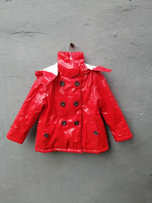 Лаковая курточка для девочки 80-86