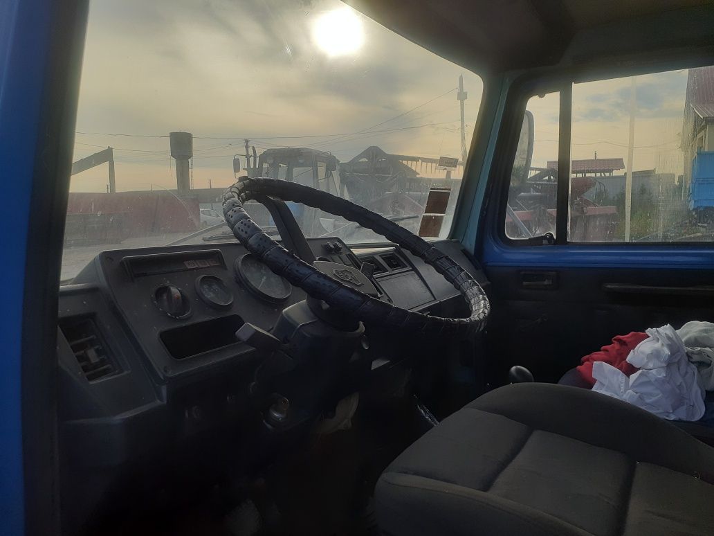 Автомобіль Газ 3307