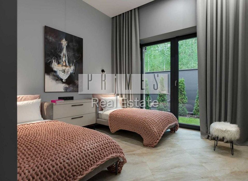 Продаж будинку Плюти. Сучасний ремонт! Басейн