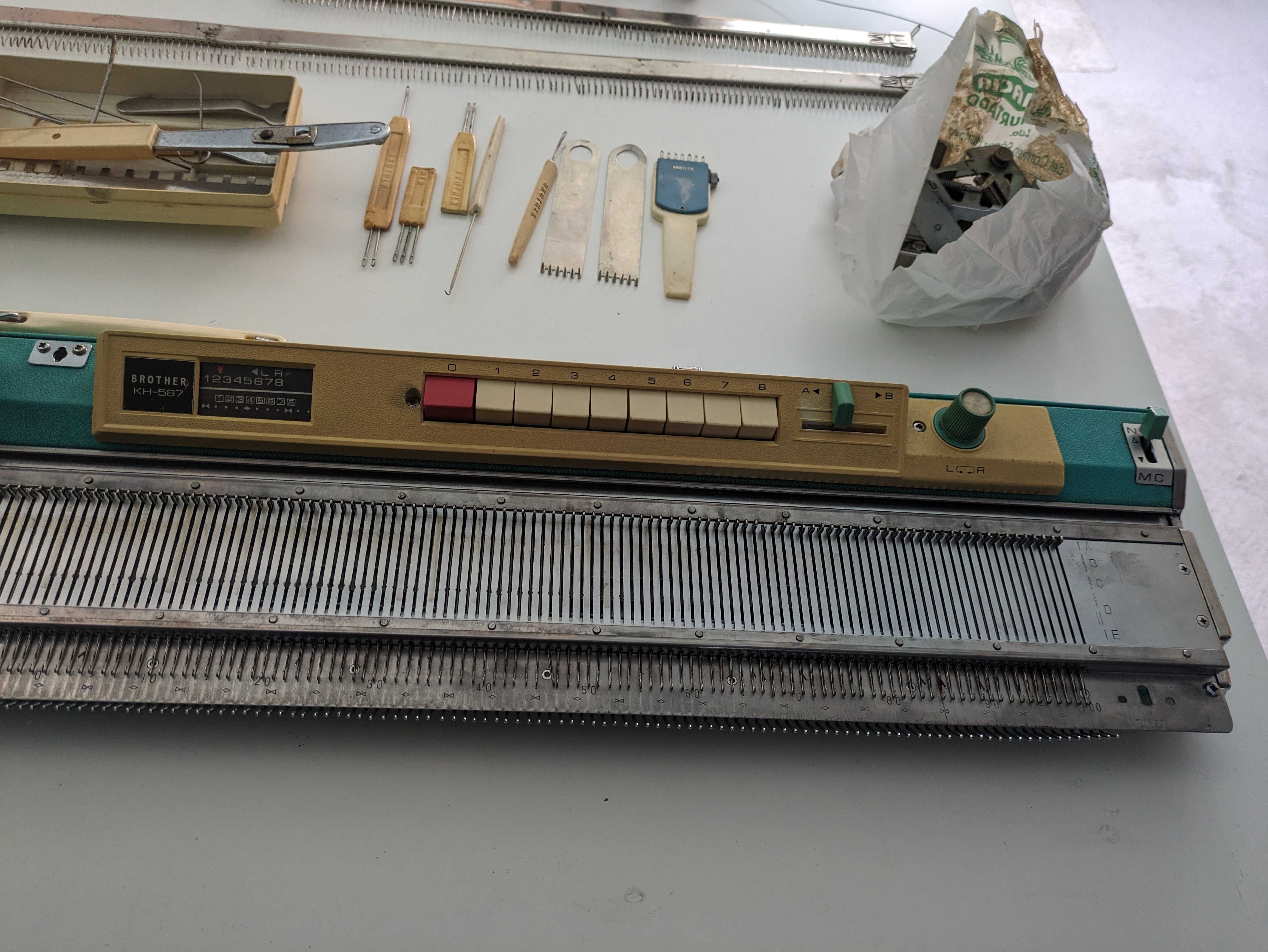 Brother KH-587 Vintage Máquina de Tricot Knitting Machine 1960 Tricô