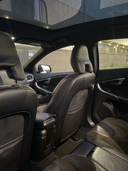 Volvo V40 R-Desing D2 TetoPanormaico