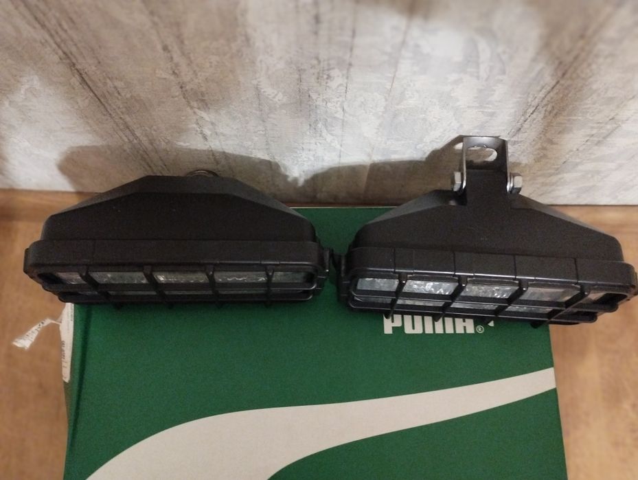 Фари галогени з решітками