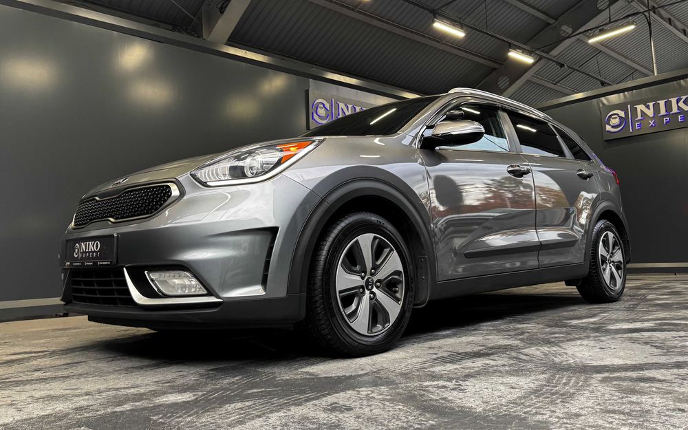 Продам гібридну Kia Niro 2017, 1.6 (HEV)