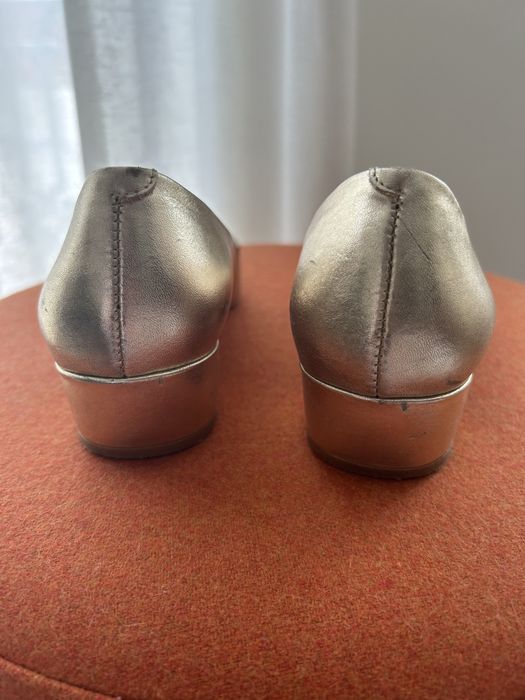 Sapatos da marca Zilian