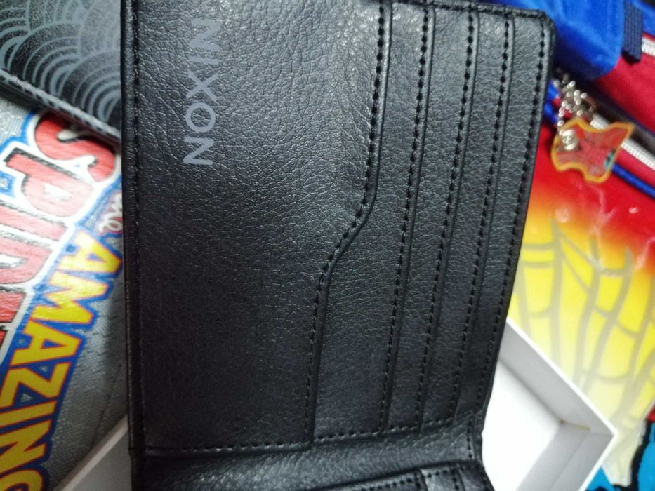 Carteiras de homem novas