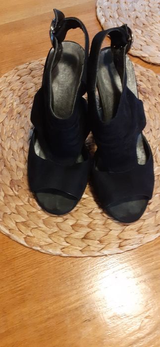 buty damskie odkryta pięta i palce czarne zamszowe na obcasie 37