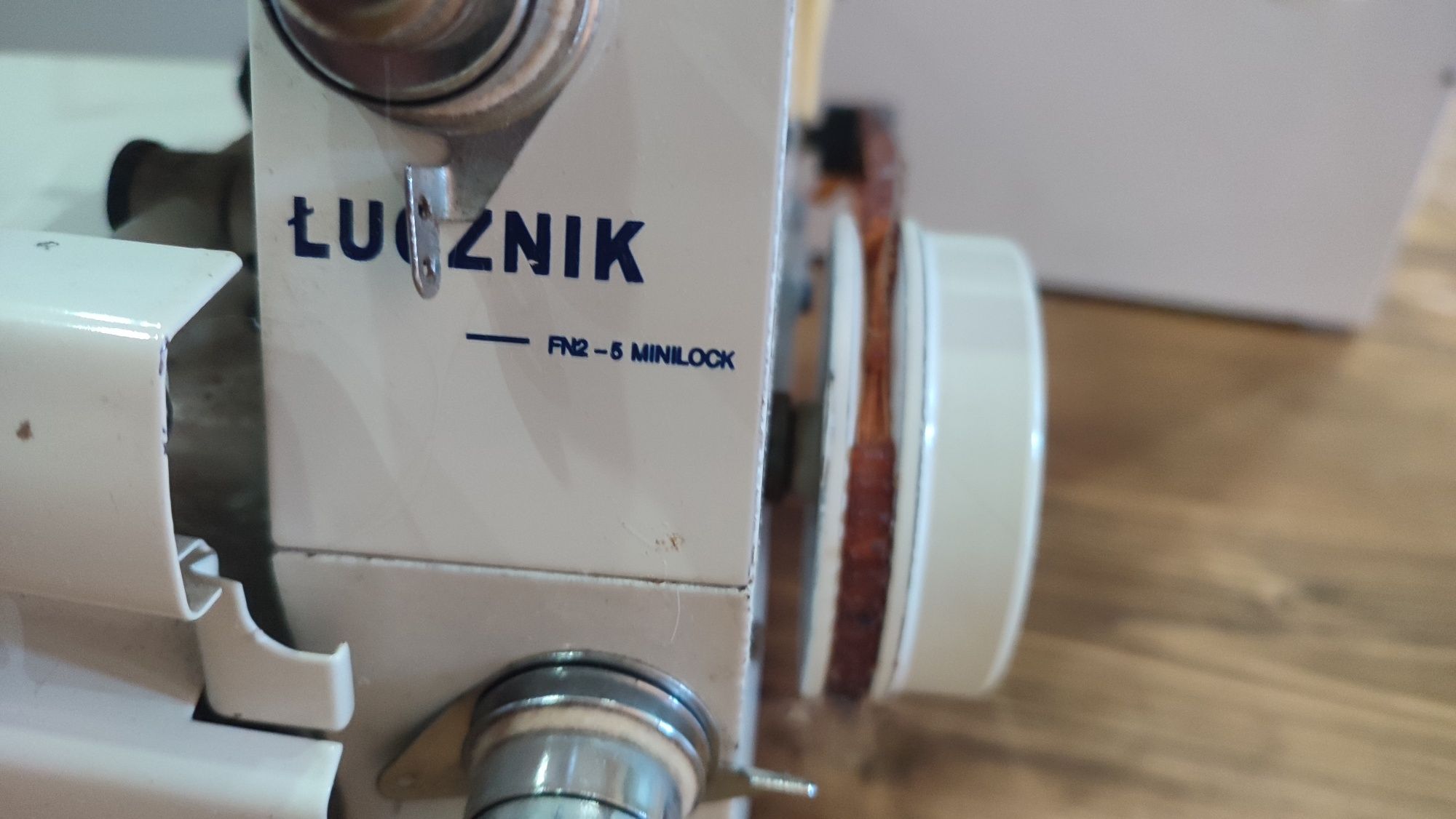 Łucznik overlock FN2 - 5 MINILOCK 5 nitkowy 2 igłowy