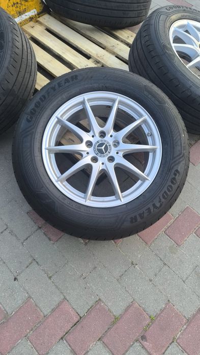 Felgi Mercedes alufelgi 17" opony Goodyear