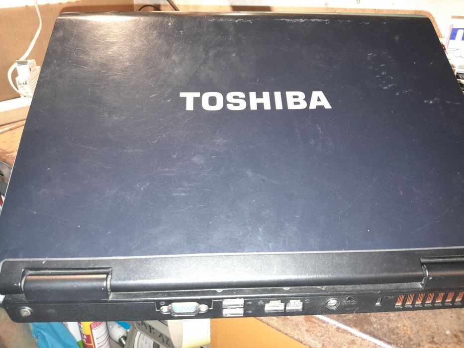 Portátil Toshiba a funcionar