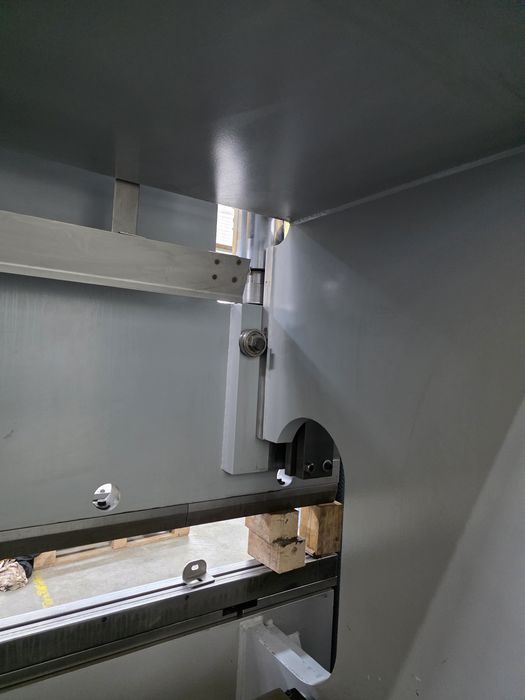 Prasa Krawedziowa krawedziarka SAFAN 120 ton 4300mm CNC