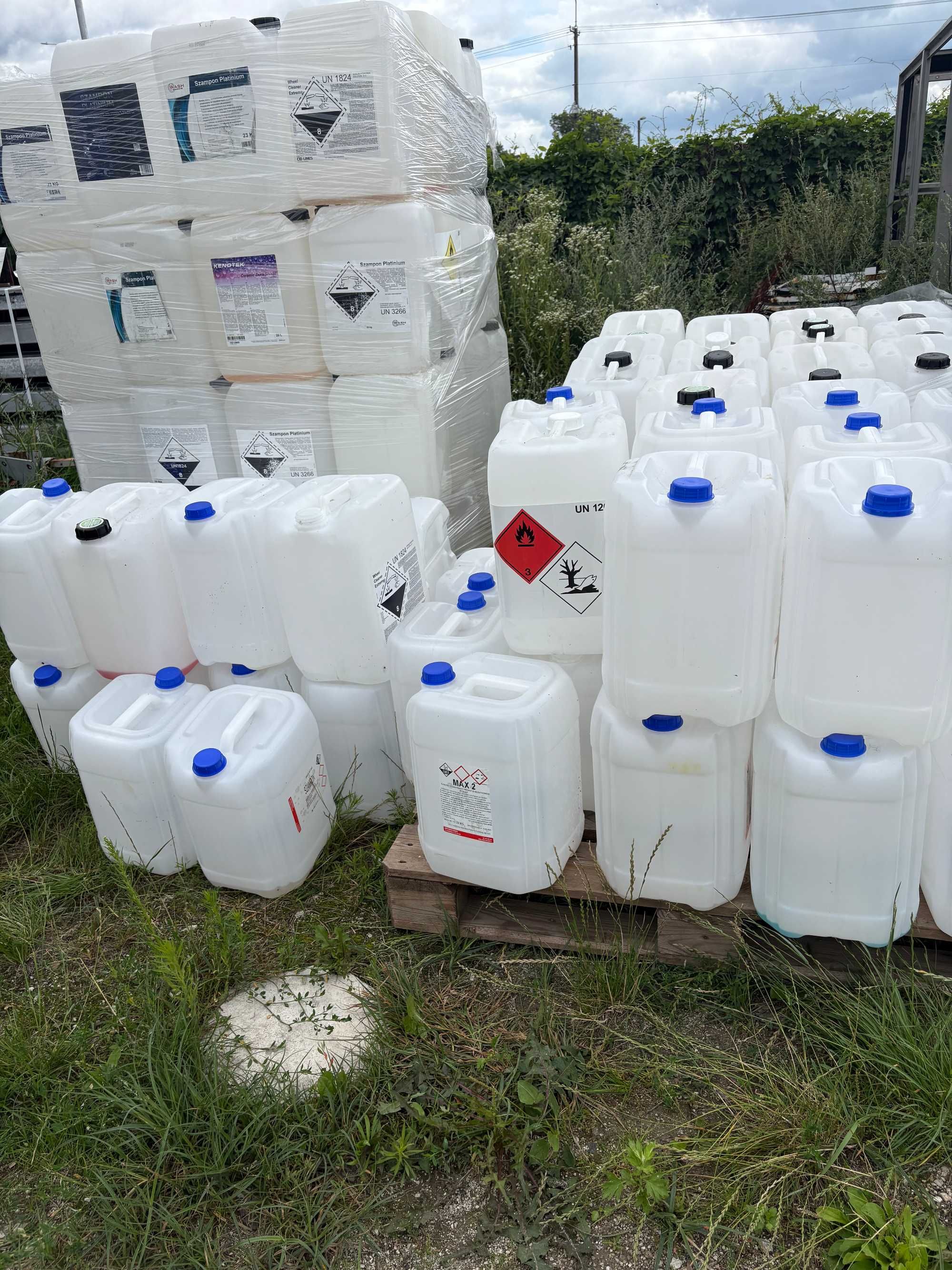 pojemniki plastikowe 20l