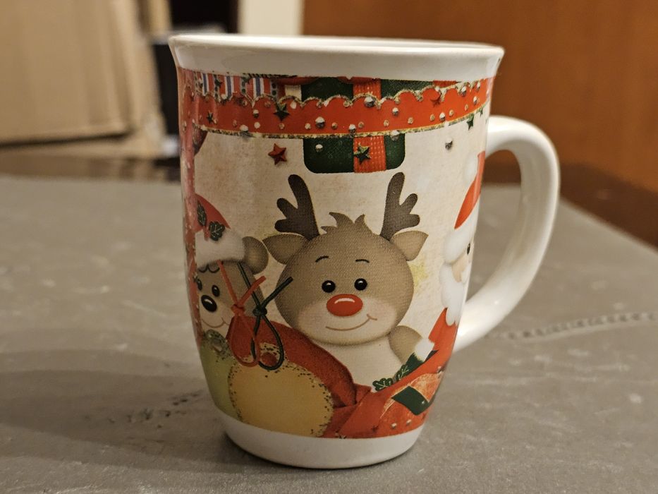 Kubek świąteczny z reniferem