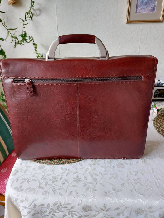 Чоловічий шкіряний портфель