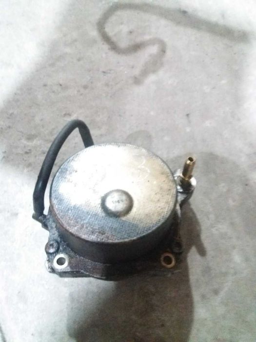 opel vectra c 05-09 1.9cdti vacum насос 55188660