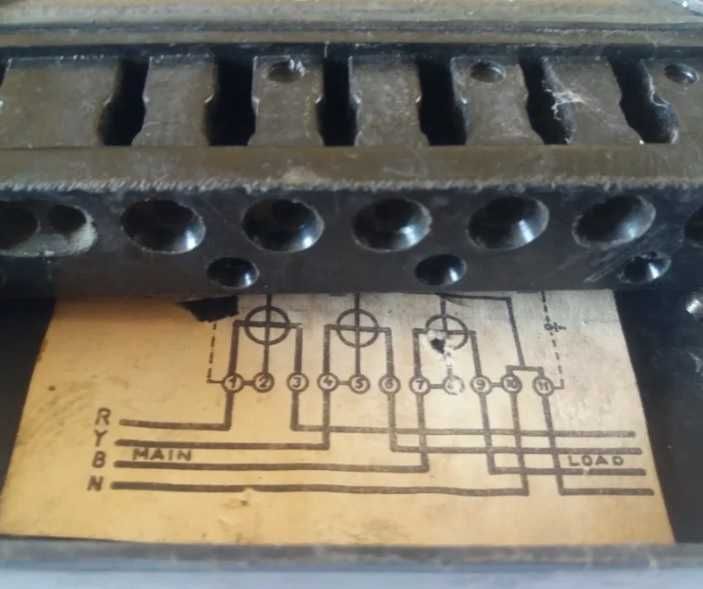 Licznik Kilowatogodzin z epoki PRL-u 1973 zakłady elektryka