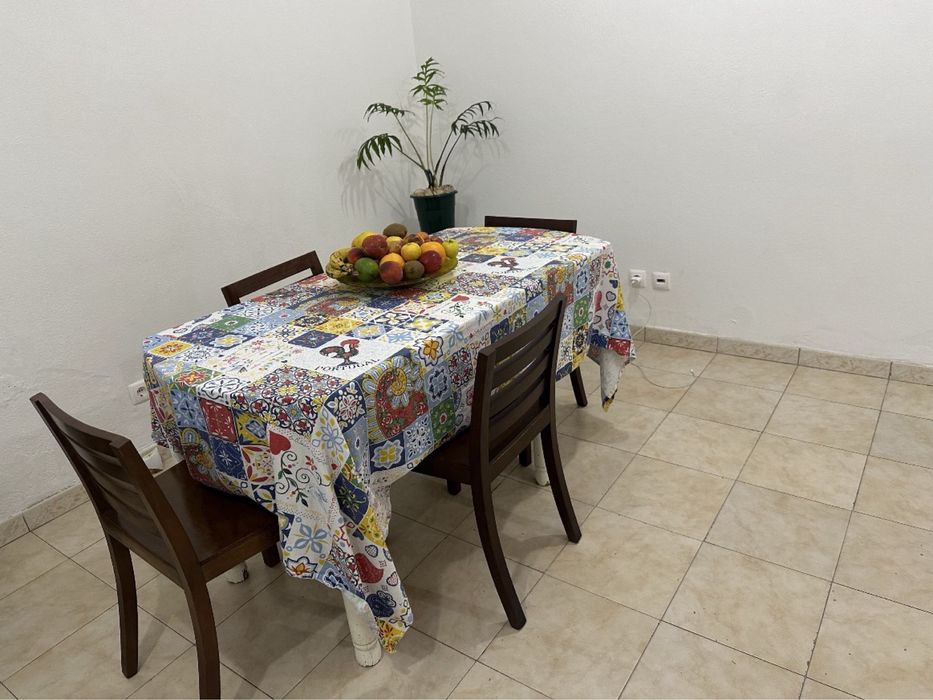 Alugo Quarto Individual Em Campolide