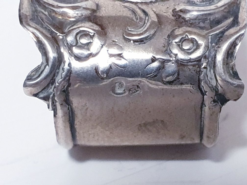Lindas argolas de guardanapos em prata portuguesa contrastada