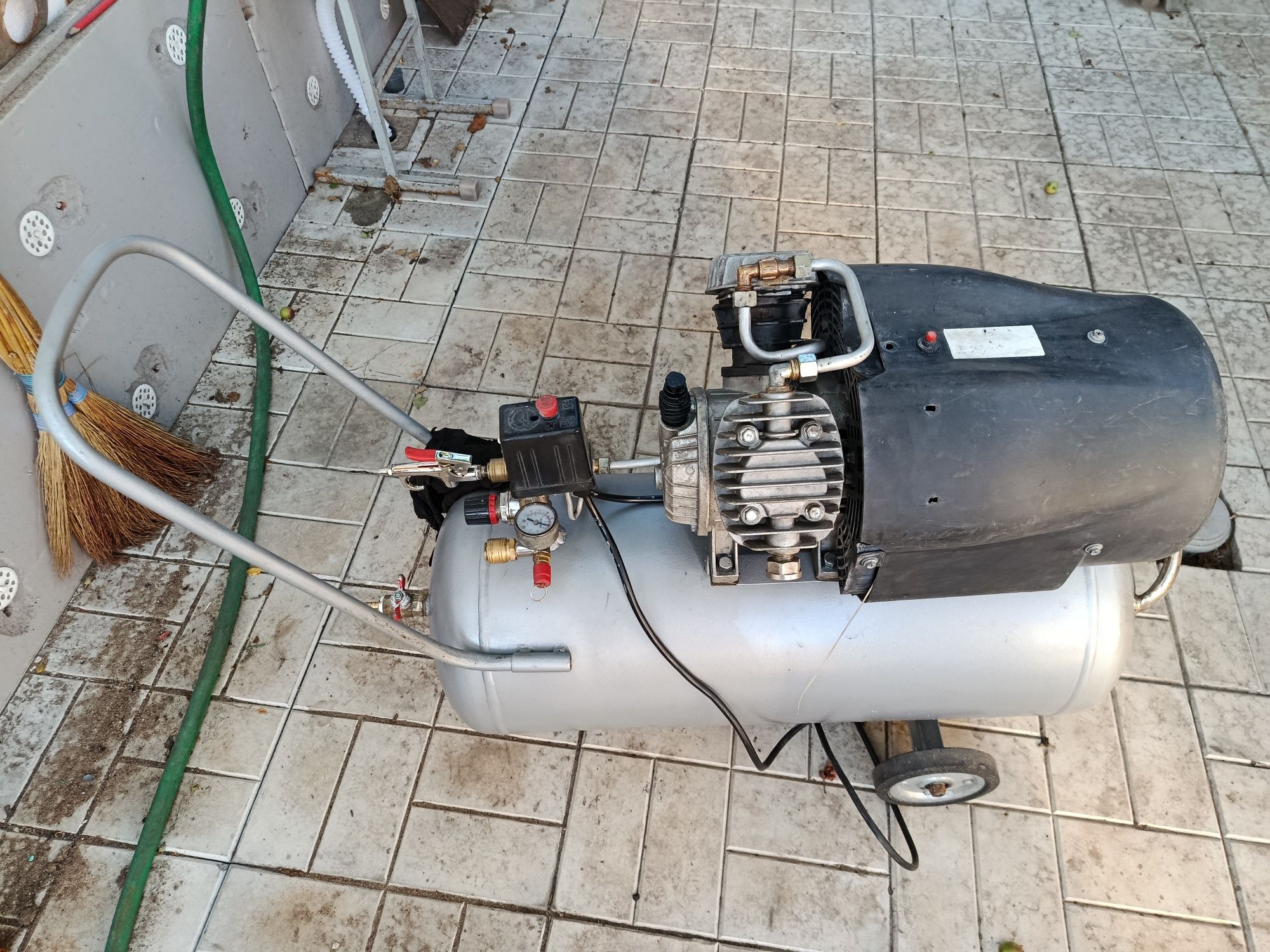 Компрессор Sturm ac93104 масляный 2-х поршневой