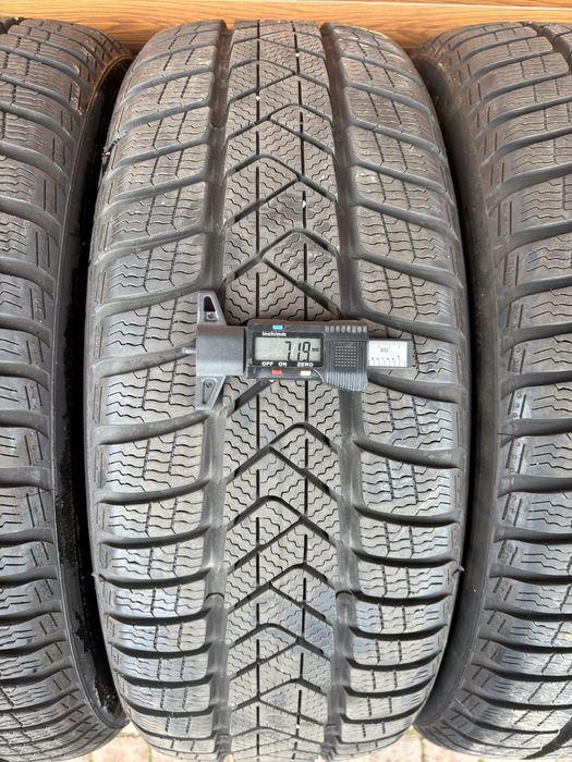225/55/17 Pirelli 4 opony zimowe 7.19mm 2023r