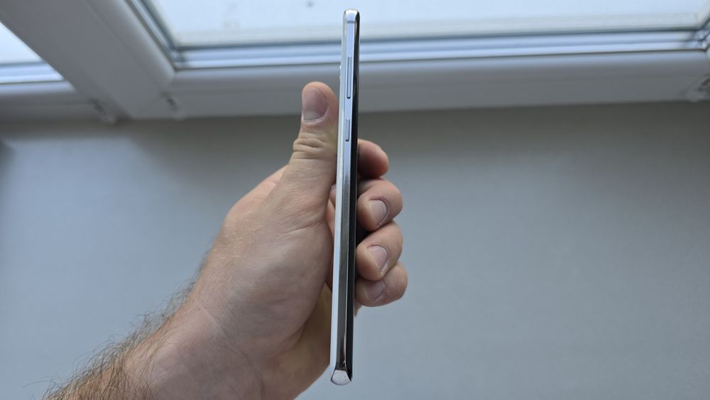 Samsung Galaxy S10+ Plus  SM-G975F/DS