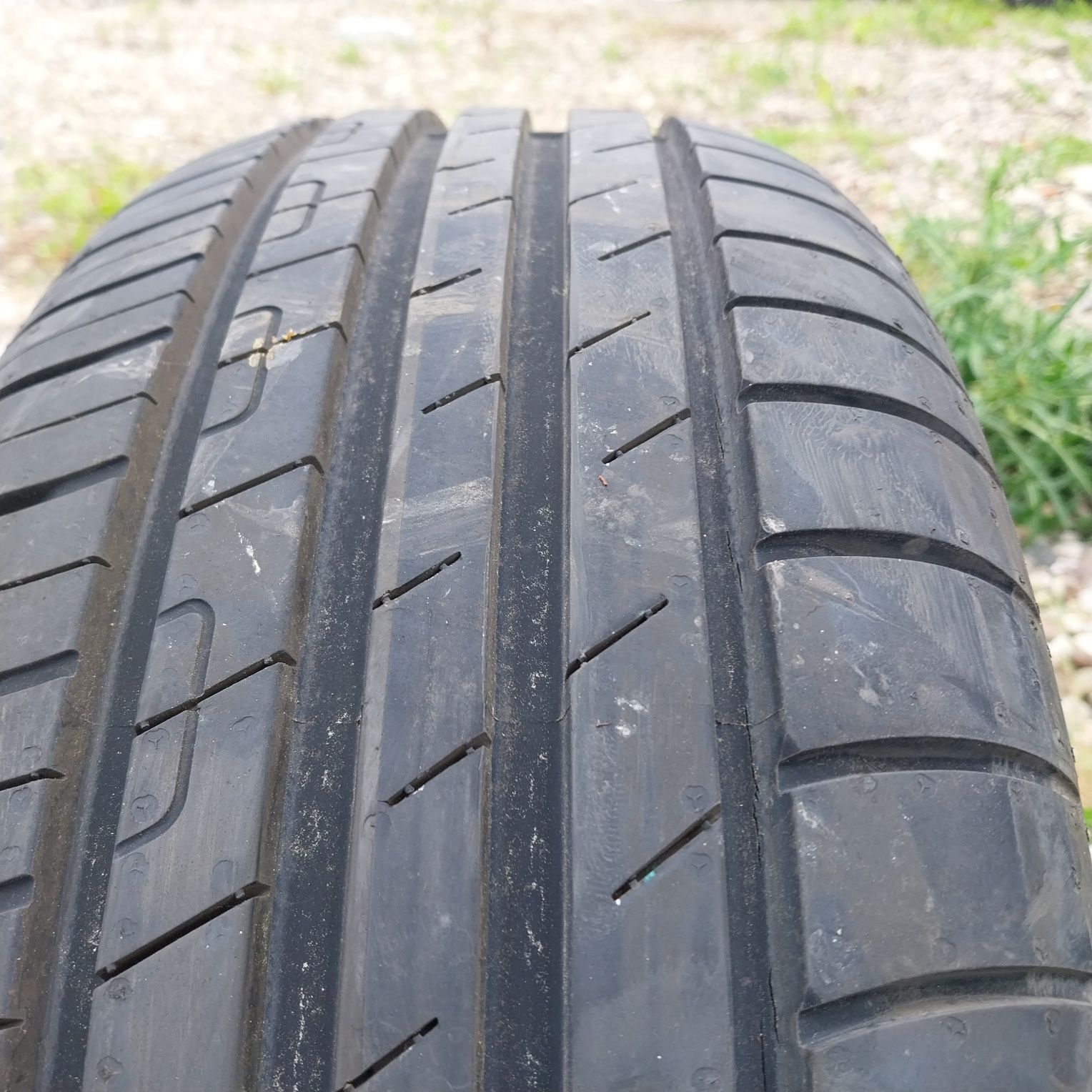 Opona Letnia Goodyear Efficient Grip 215/60R16 99H