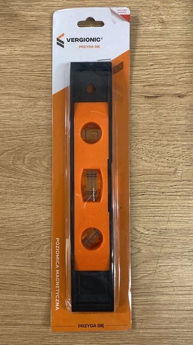 Poziomica magnetyczna nowa 23cm  VERGIONIC