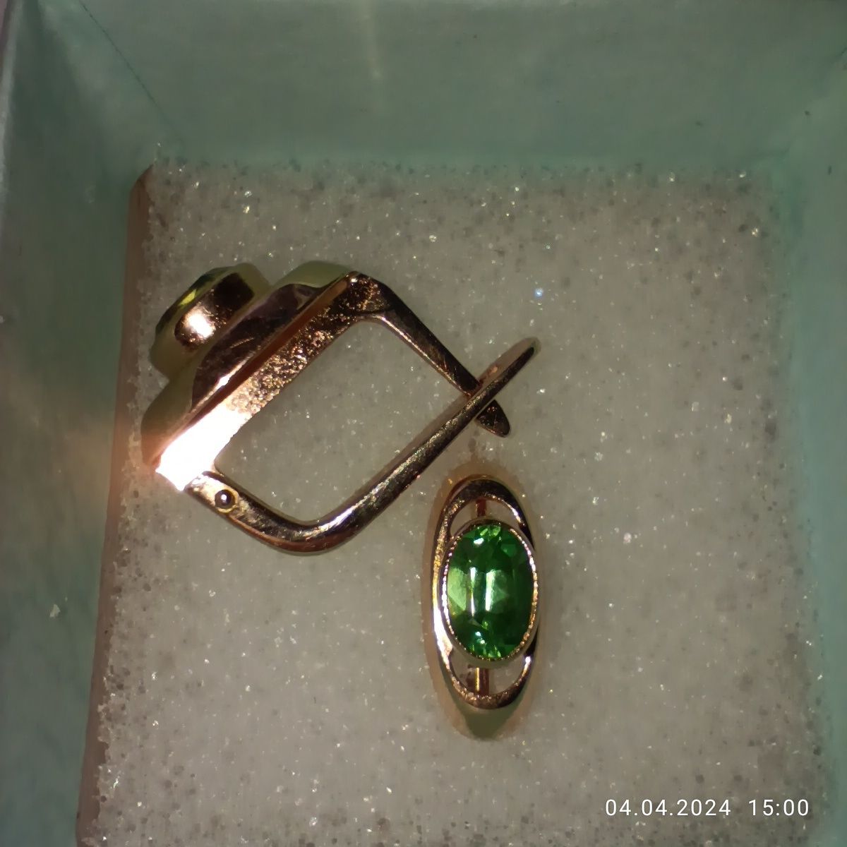 Złoty 583° kolczyki z zielonym granatem