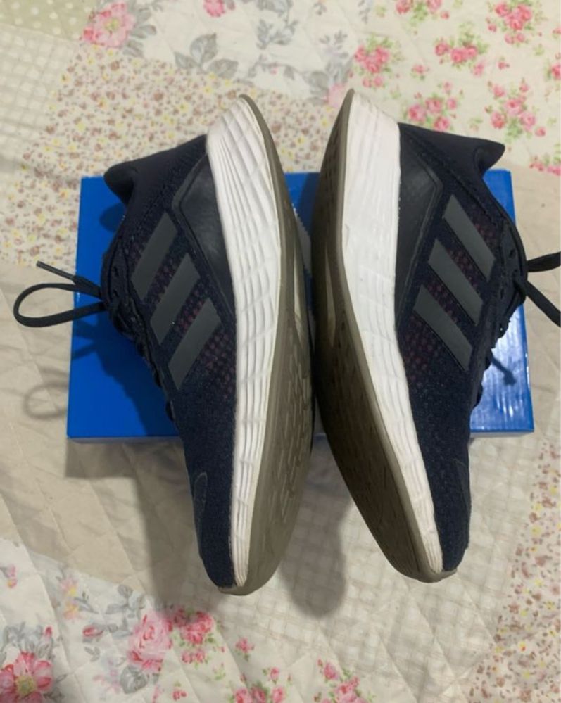 Sapatilhas marca adidas