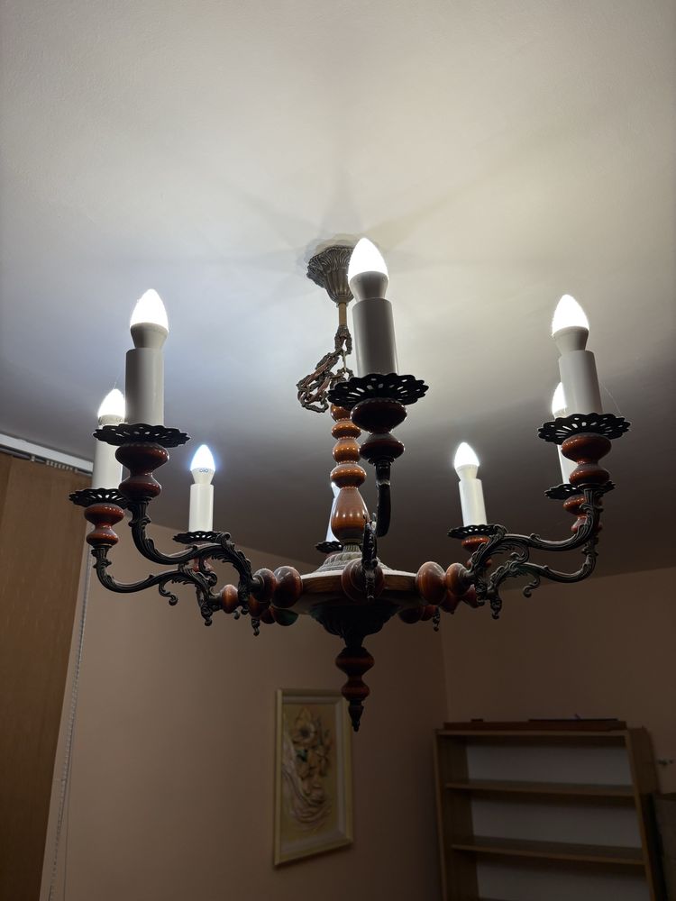 Lampa w starym stylu, 8 punktów światła