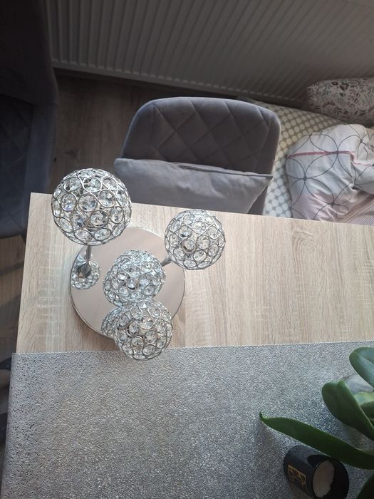 Żyrandol z 4 kulami