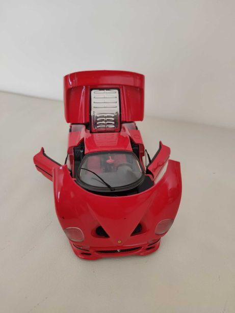 Carro Ferrari F50