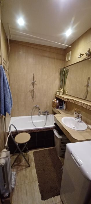 Sprzedam  mieszkanie  Miechów os. Sikorskiego z balkonem, widokowe