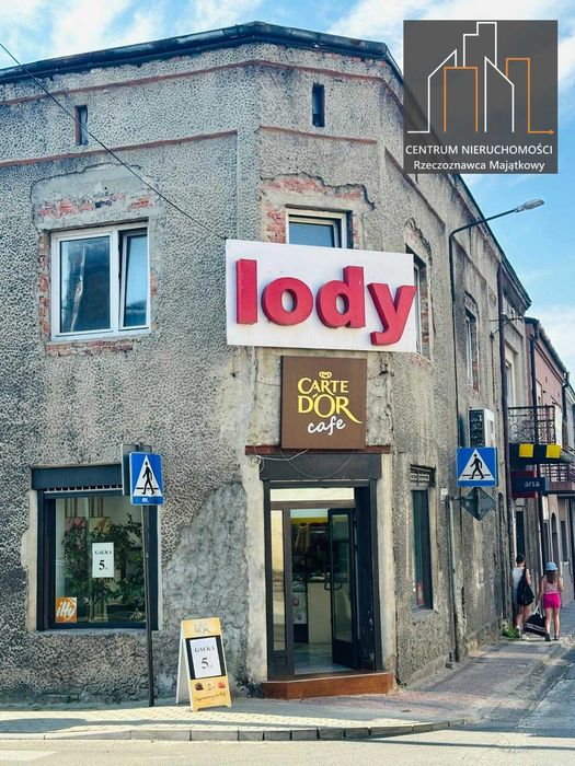 Budynek usługowo-mieszkalny w centrum Wolbromia