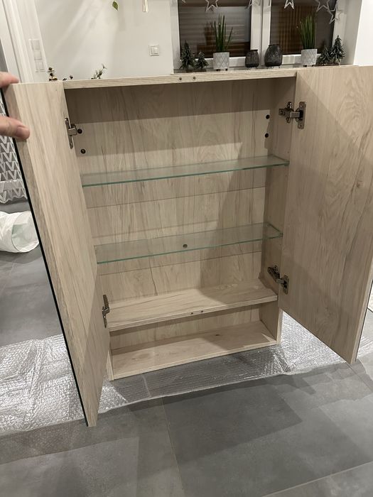 Koło Nova Pro - Szafka z lustrem