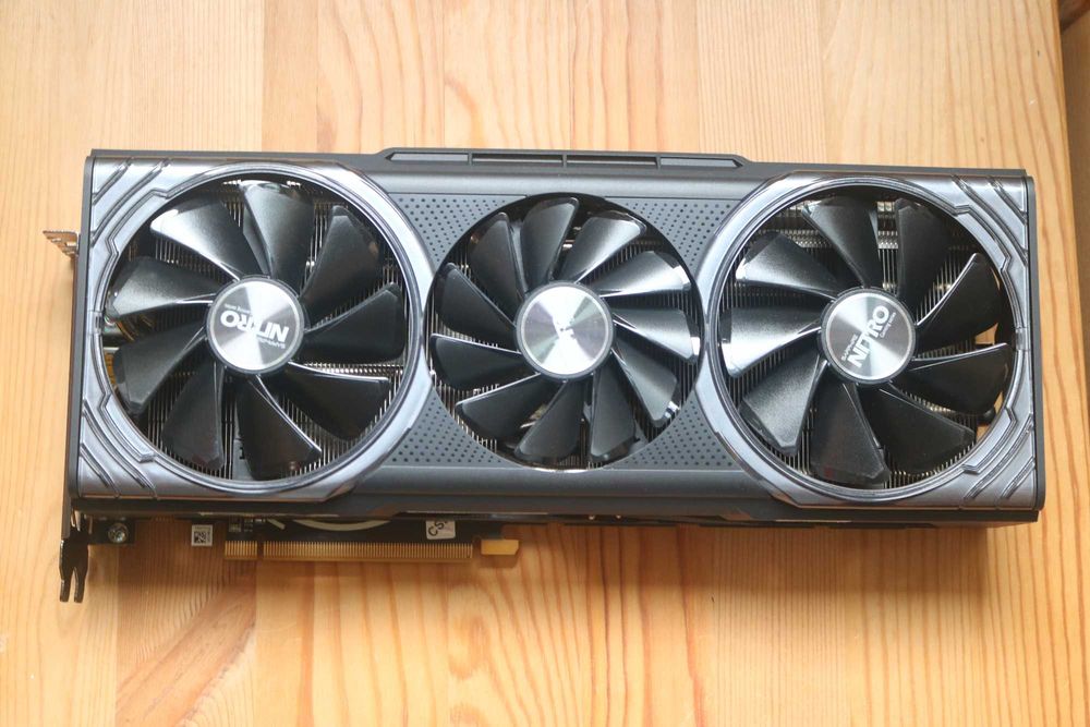 AMD Radeon RX Vega 64 8GB Sapphire Nitro+