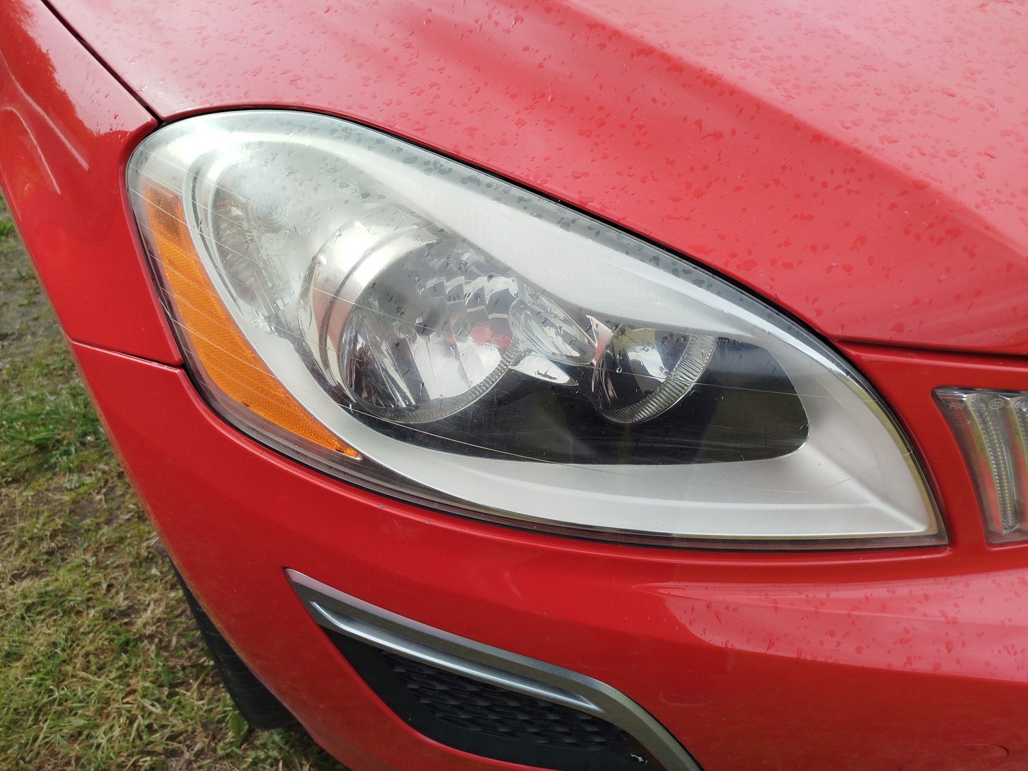Volvo XC60 Lampa Reflektor Lewy Prawy Przod Anglik