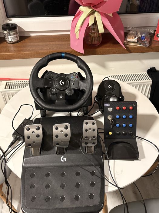 Kierownica Logitech G923 PC/XBOX shifter,kieronica,pedaly,stacyjka