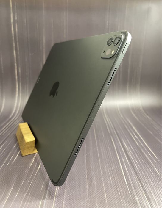 iPad Pro 11 2020 256GB Silver АКБ 100%