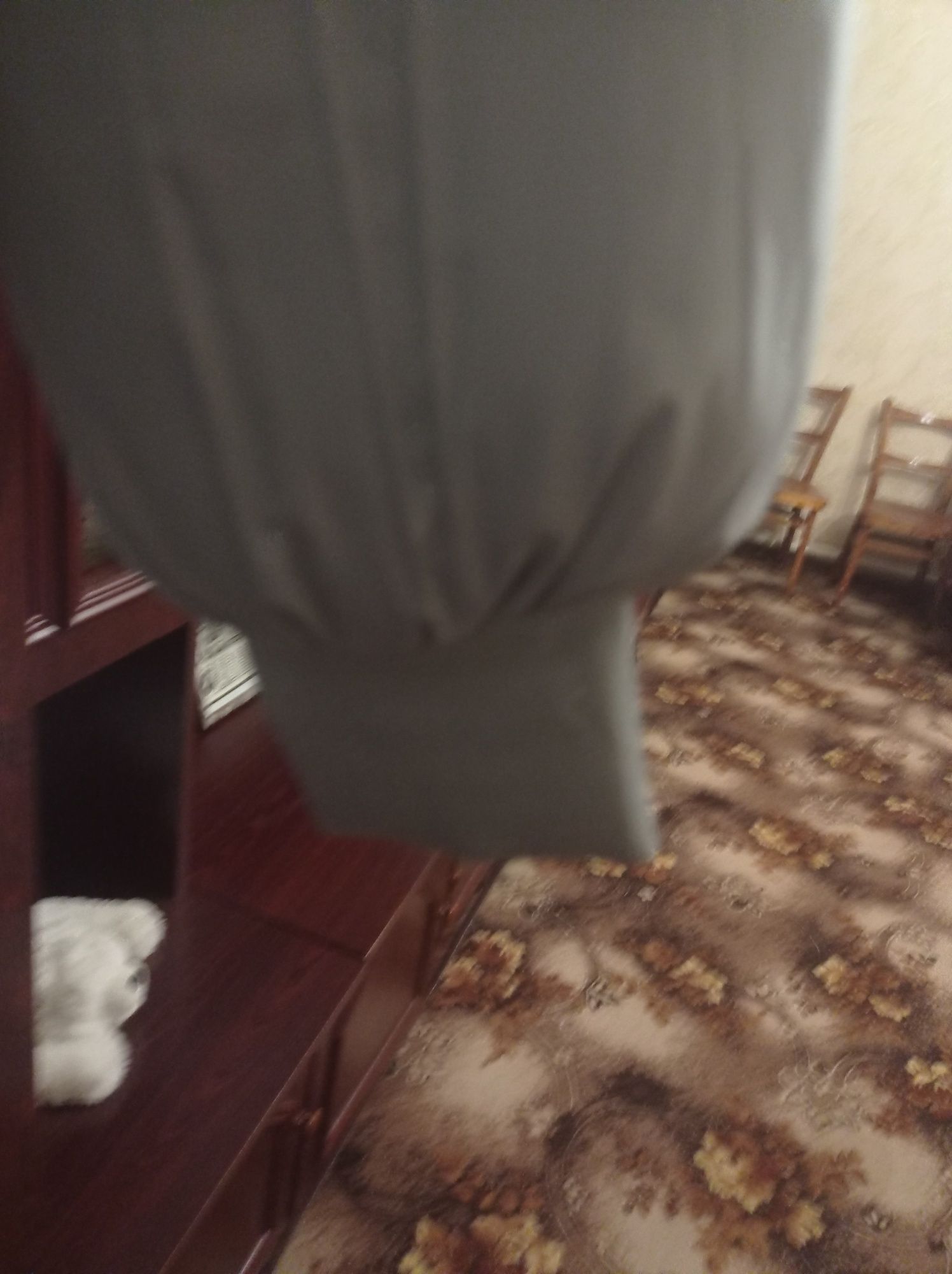 Продам нову куртку .
