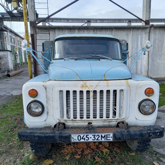 Автомобіль ГАЗ-53 бортовий