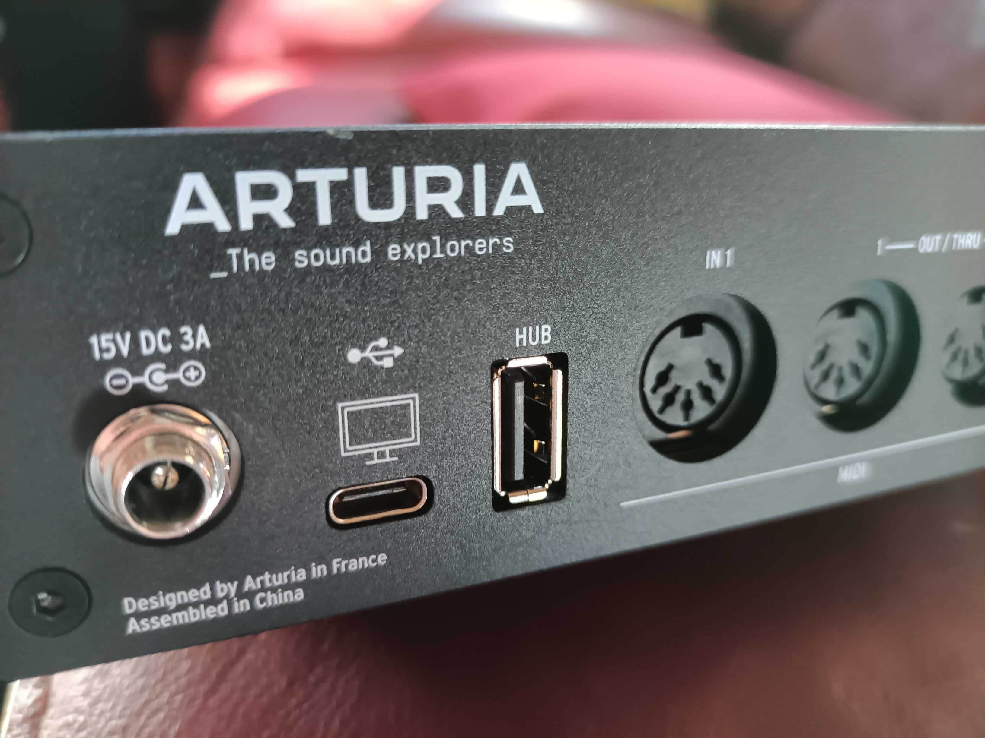 Interface Áudio Arturia 16Rig