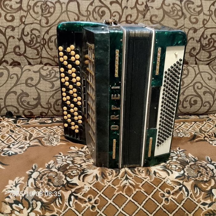 Продається Баян Орфей пятирядний з регістрами ціна 5600